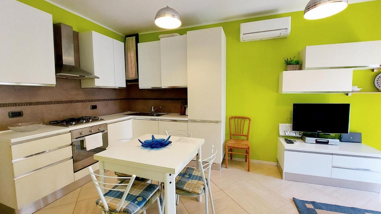Colors Pool Apartment Bardolino Eksteriør billede