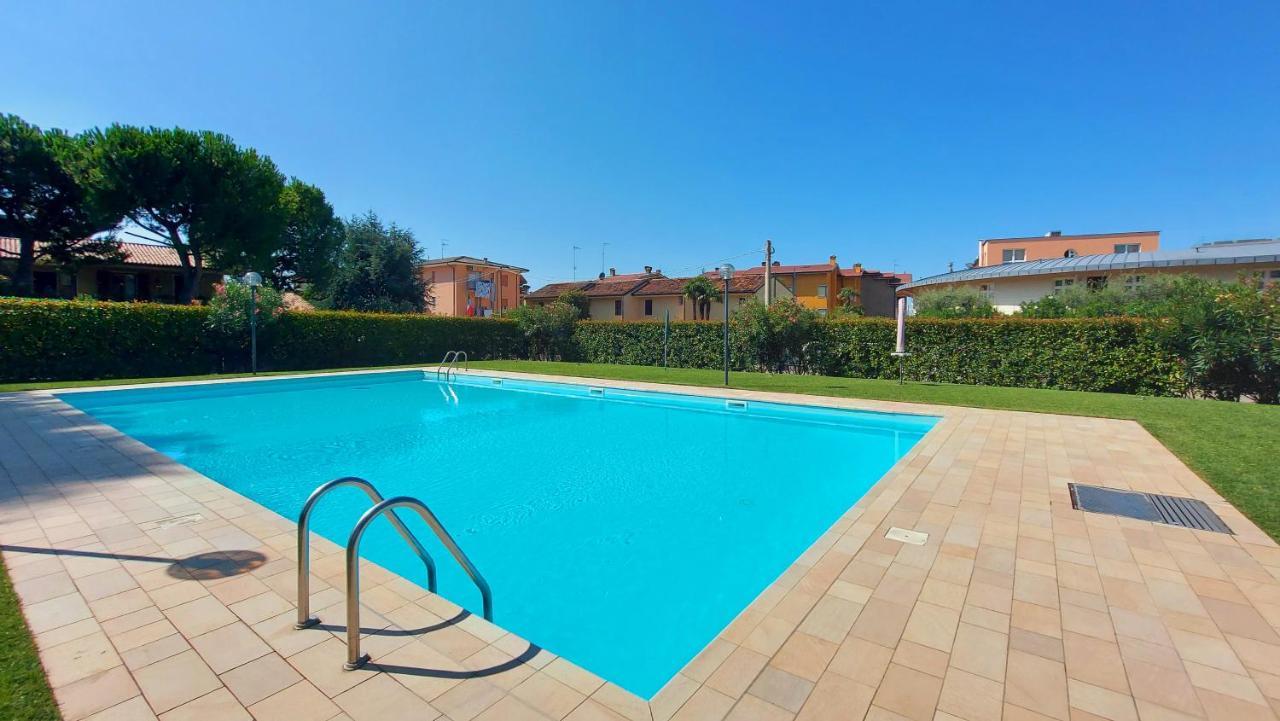 Colors Pool Apartment Bardolino Eksteriør billede