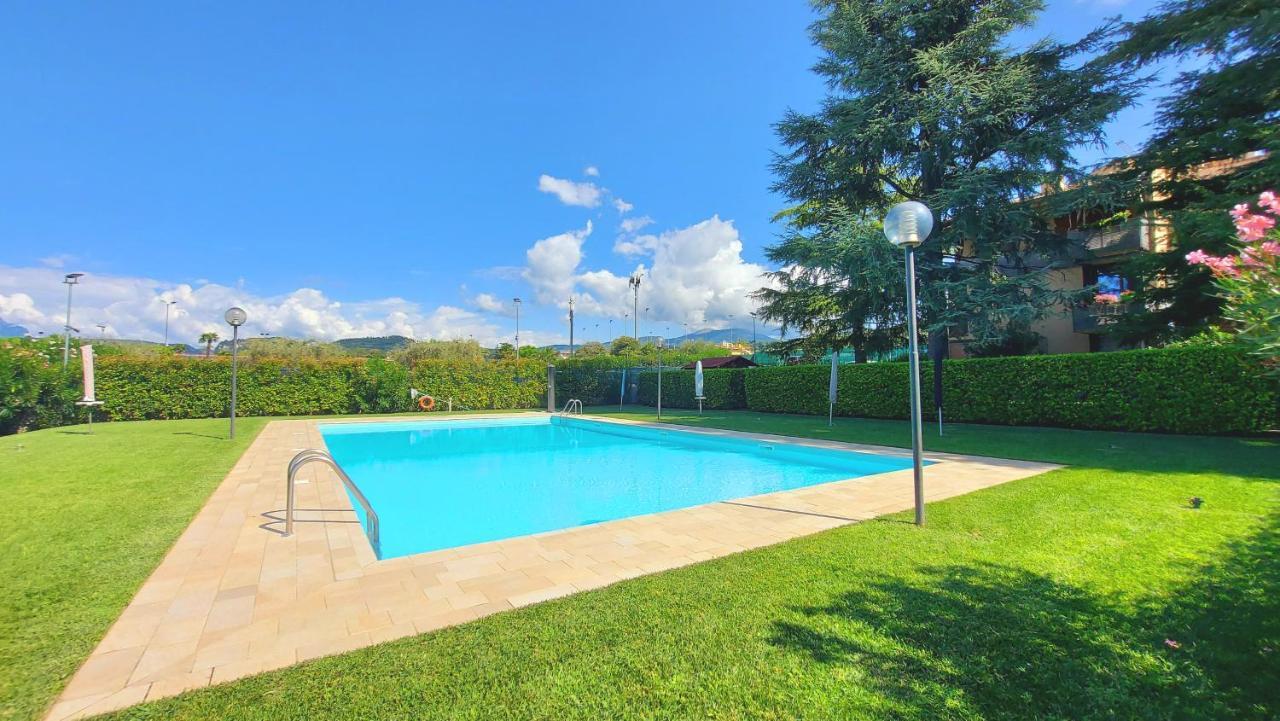Colors Pool Apartment Bardolino Eksteriør billede
