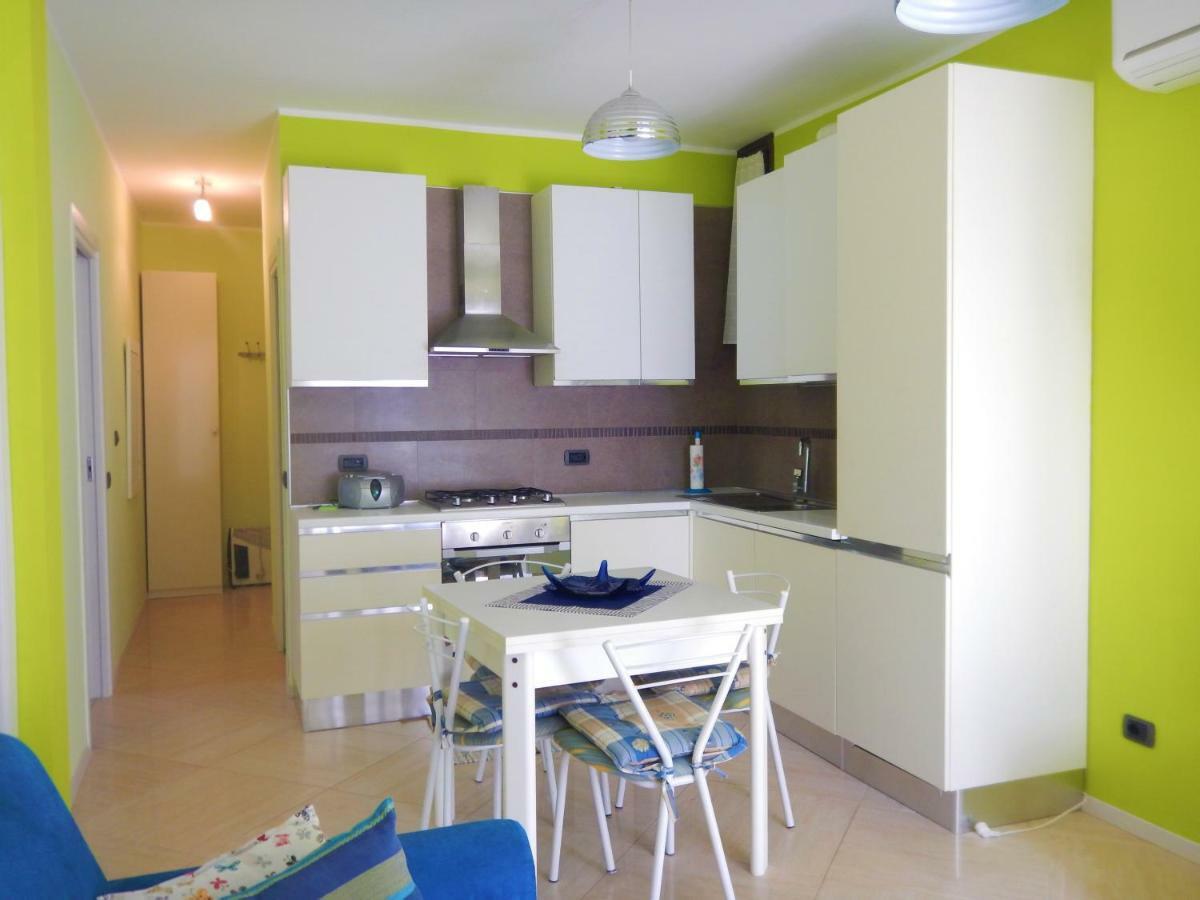 Colors Pool Apartment Bardolino Eksteriør billede
